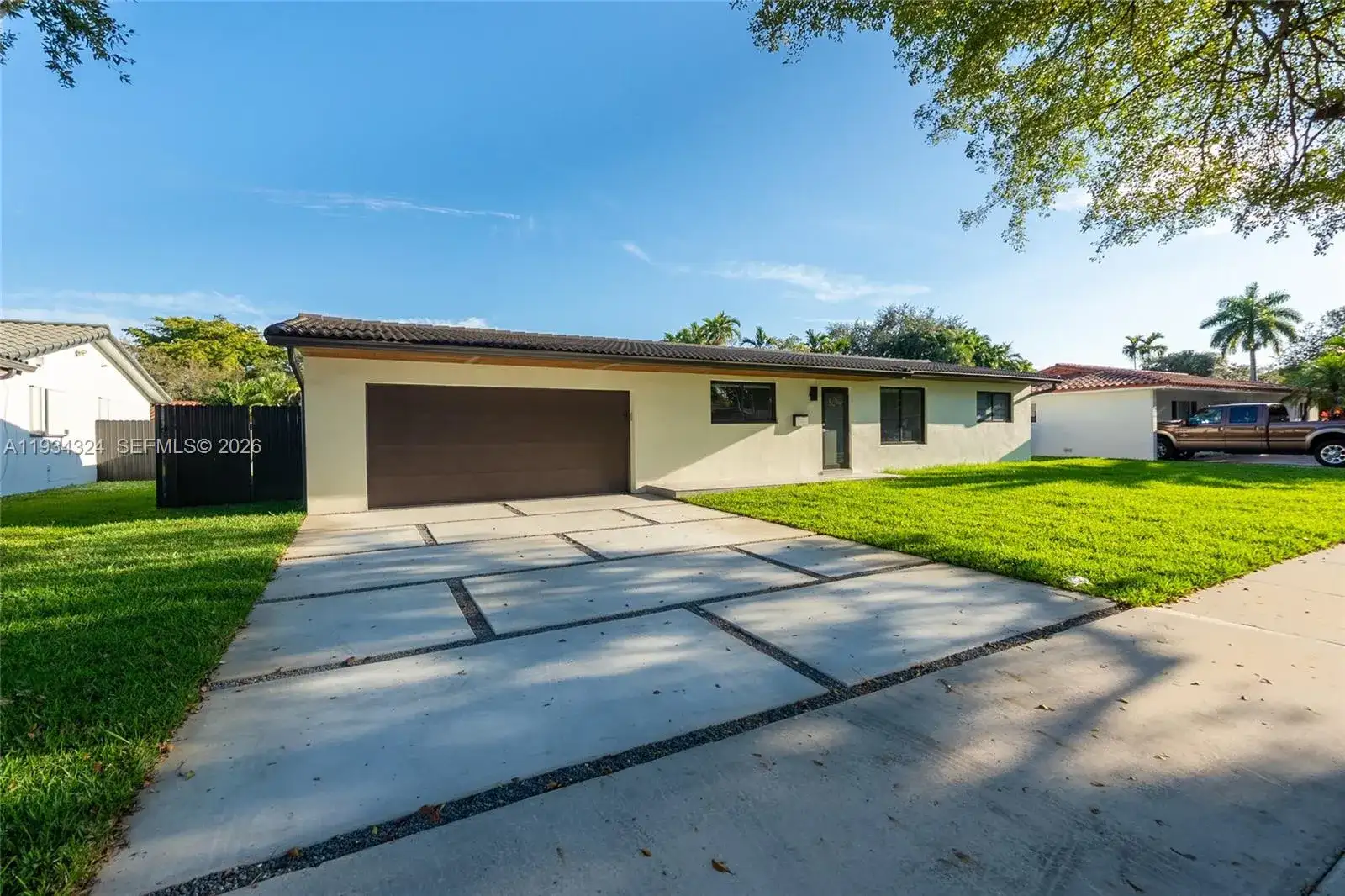 14515 Mahogany Ct, Miami Lakes FL 33014 photo 3