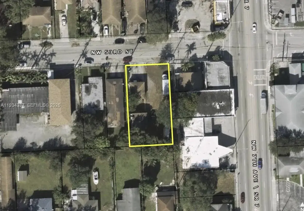 722 NW 53rd St, Miami FL 33127