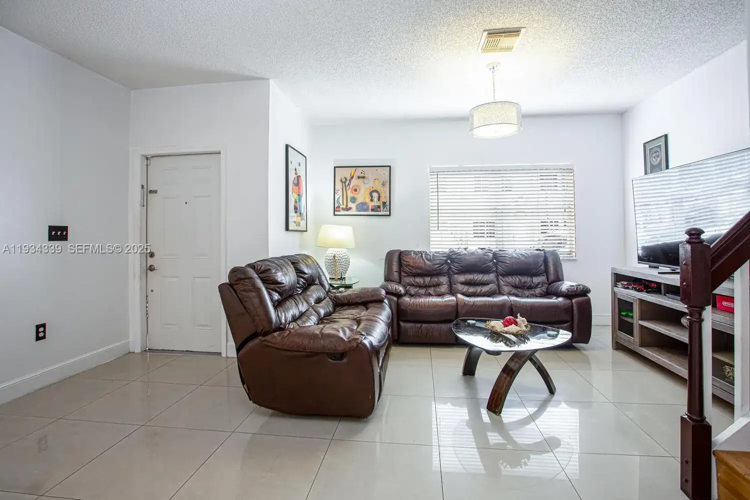 16618 NW 73rd Ave, Miami Lakes FL 33014 photo 4