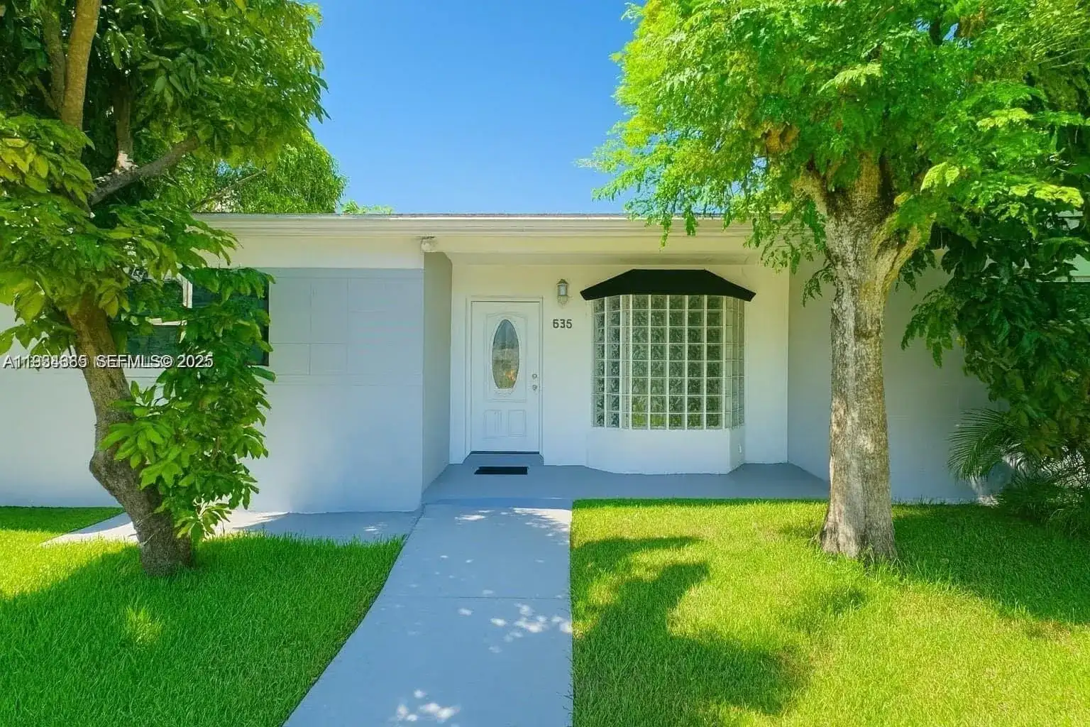 535 NE 158th St, Miami FL 33162 photo 3