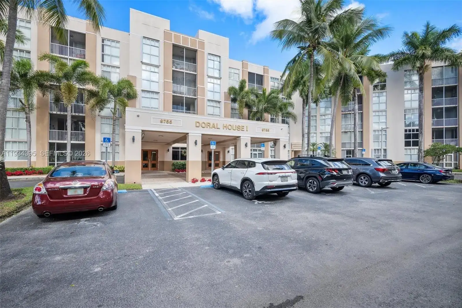 9755 NW 52nd St # 513, Doral FL 33178 photo 2