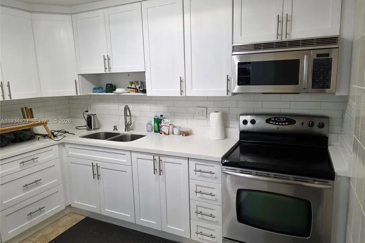 1811 Jefferson St # 501, Hollywood FL 33020