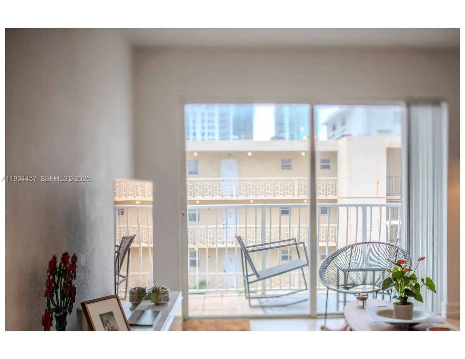 677 NE 24th St # 604, Miami FL 33137