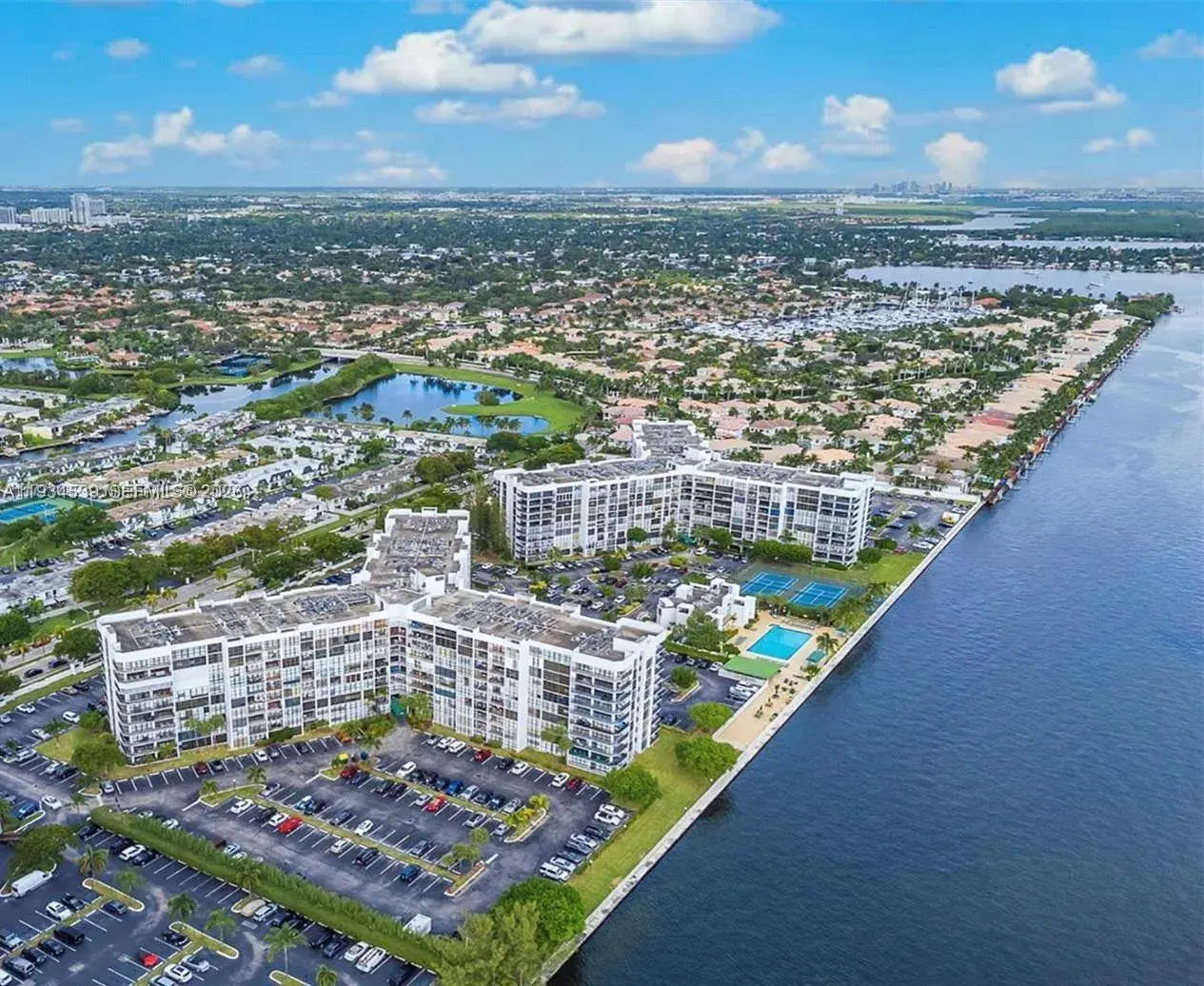 1000 Parkview Dr # 107, Hallandale Beach FL 33009
