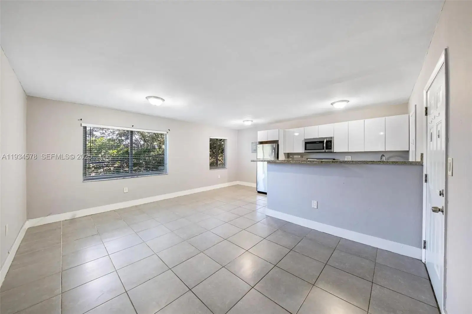 1960 NE 161st St # 202, North Miami Beach FL 33162