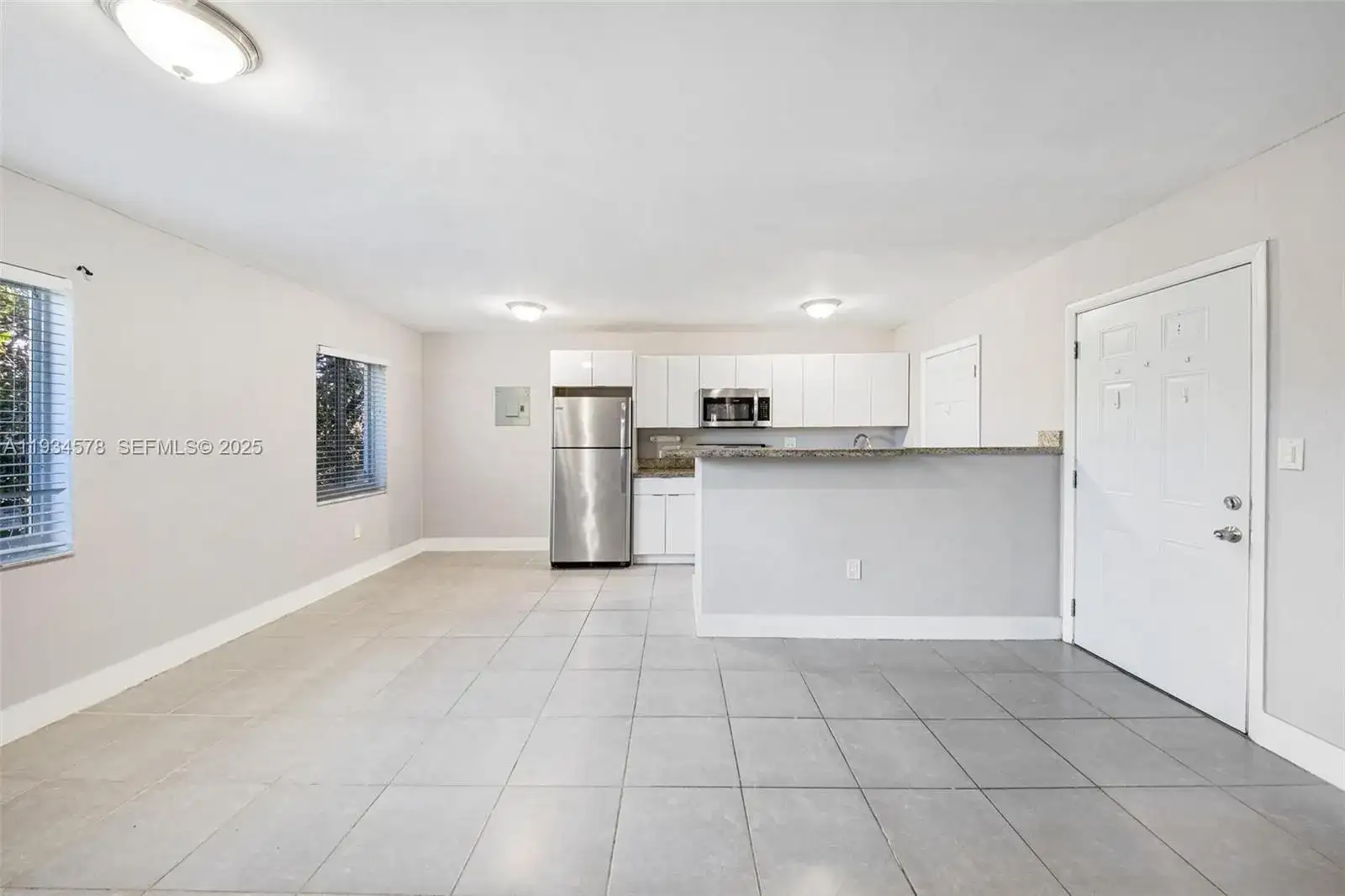 1960 NE 161st St # 202, North Miami Beach FL 33162 photo 2