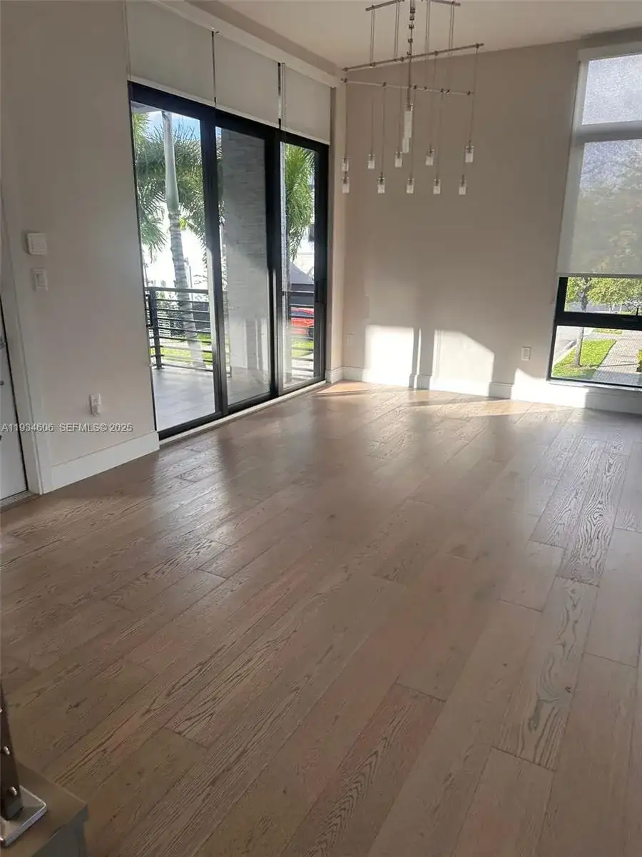 8231 NW 48th St, Doral FL 33166 photo 5