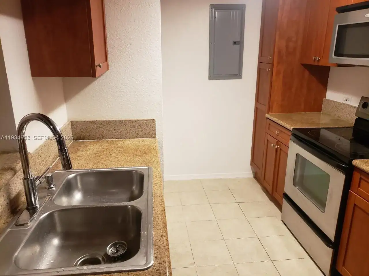 36 NW 6th Ave # 906, Miami FL 33128 photo 4