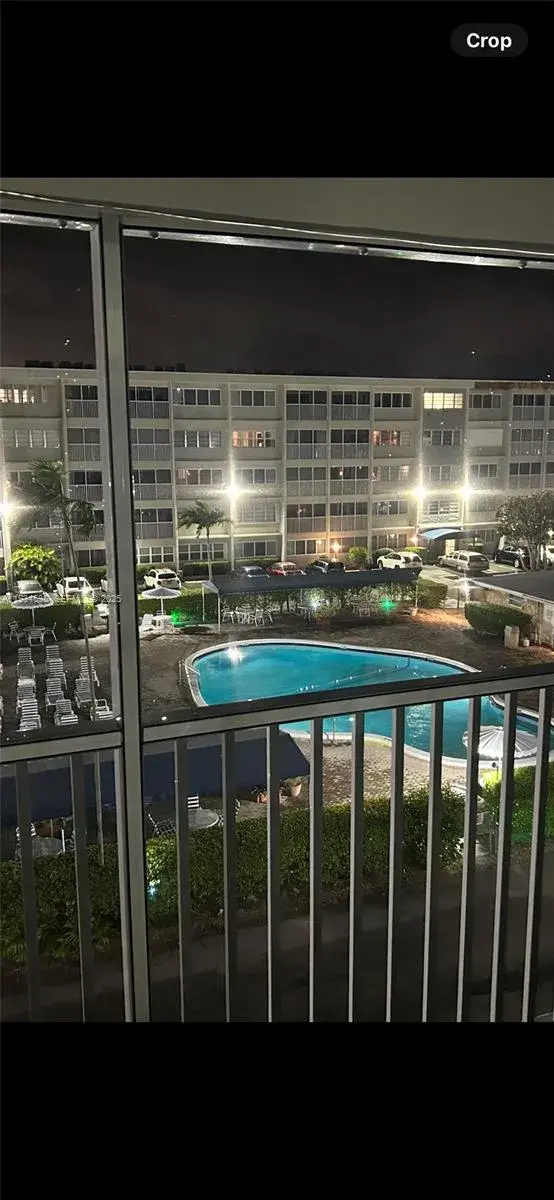 329 SE 3rd St # 405T, Hallandale Beach FL 33009
