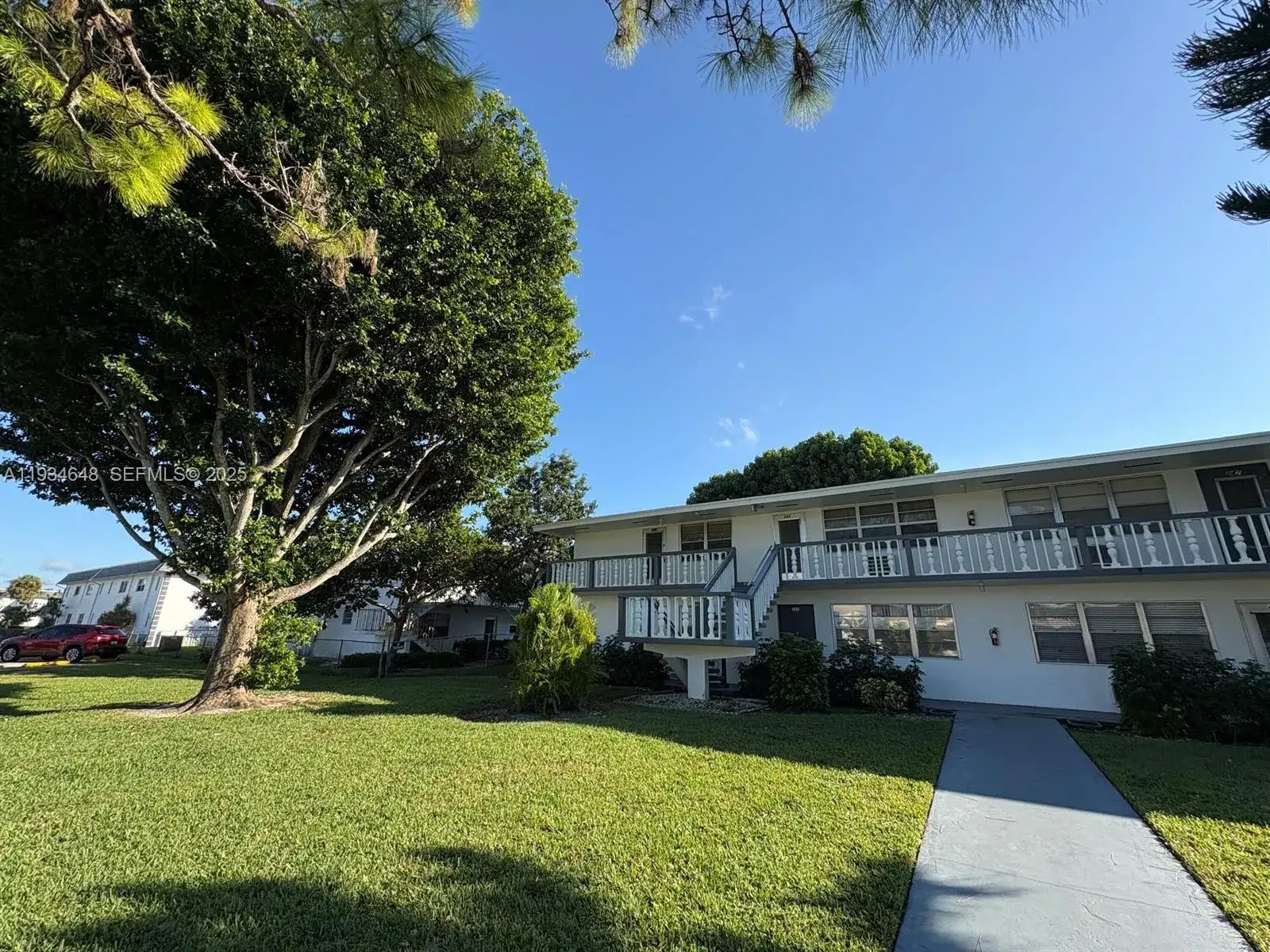 243 Sheffield J # 243, West Palm Beach FL 33417 photo 3