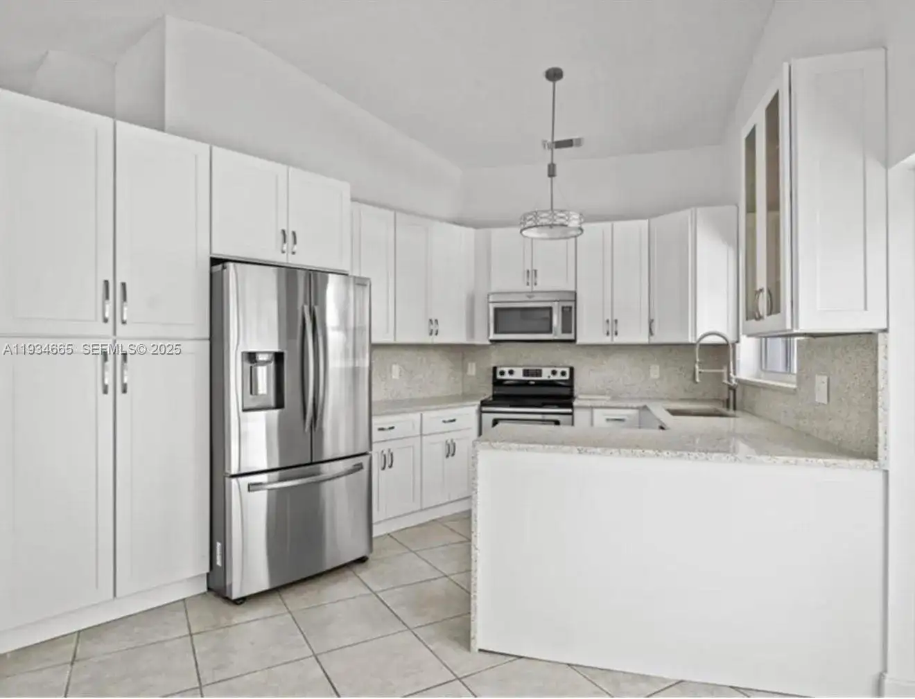 1975 NW 191st Ave, Pembroke Pines FL 33029 photo 3