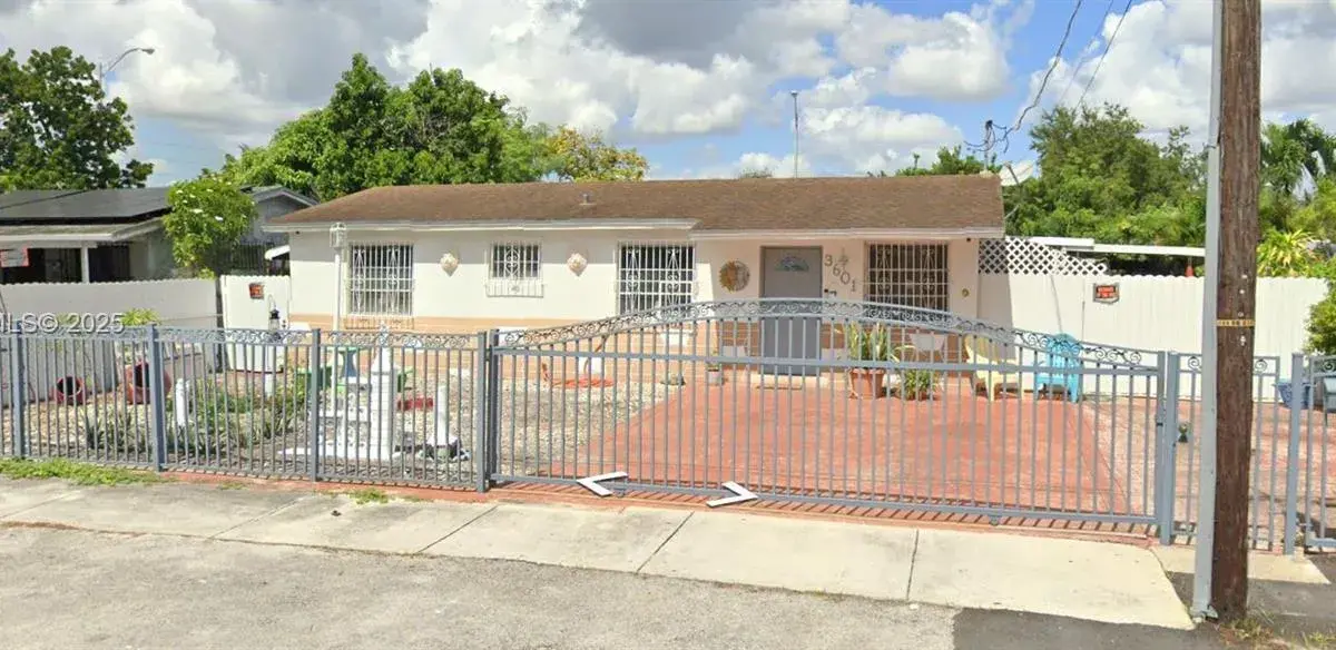 3601 NW 102nd St, Miami FL 33147