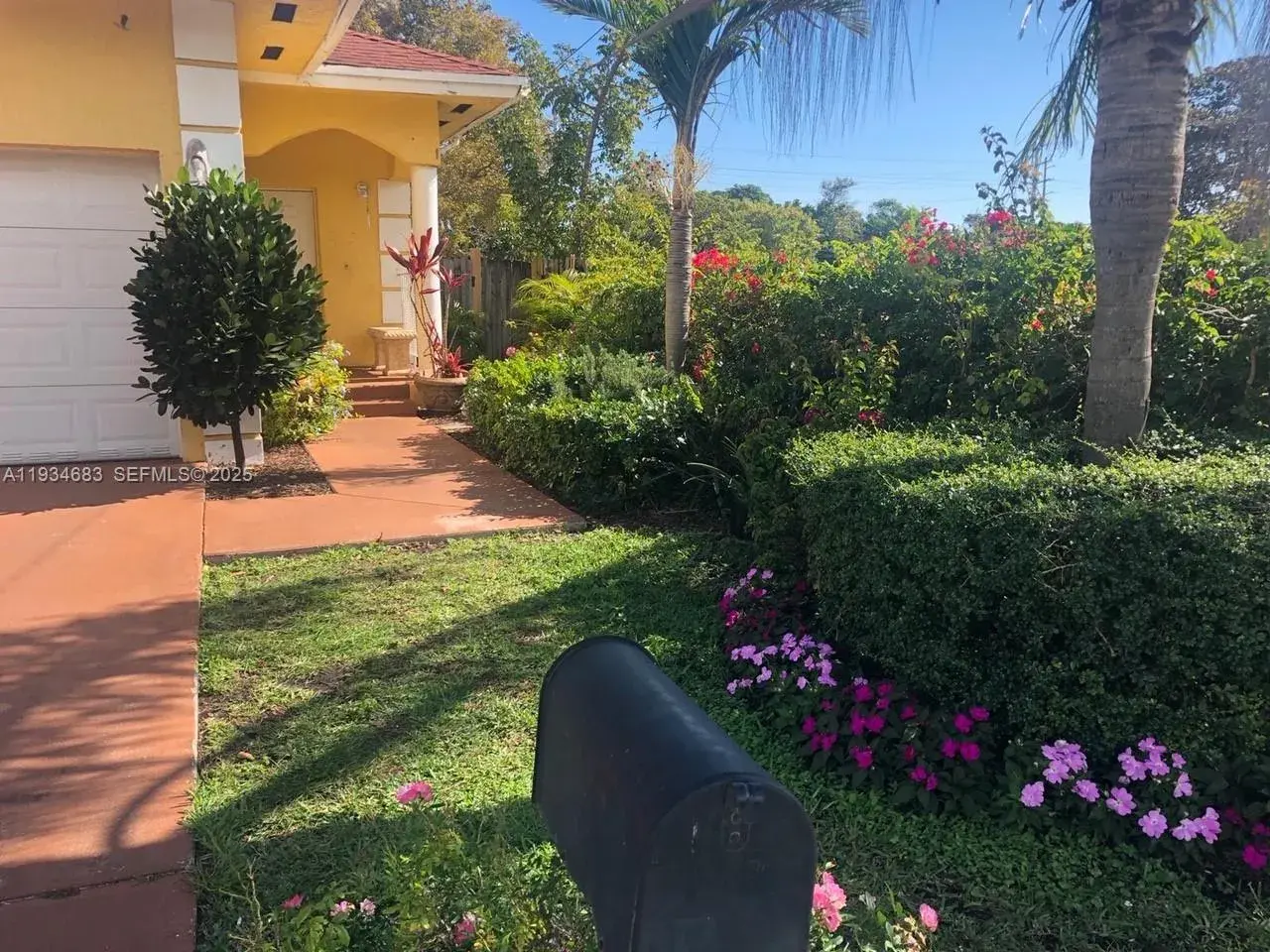 1010 NW 2nd Ave # 1010, Hallandale Beach FL 33009