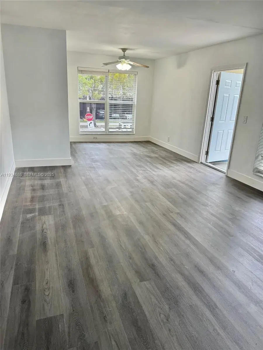 2380 Diana Dr # 07, Hallandale Beach FL 33009