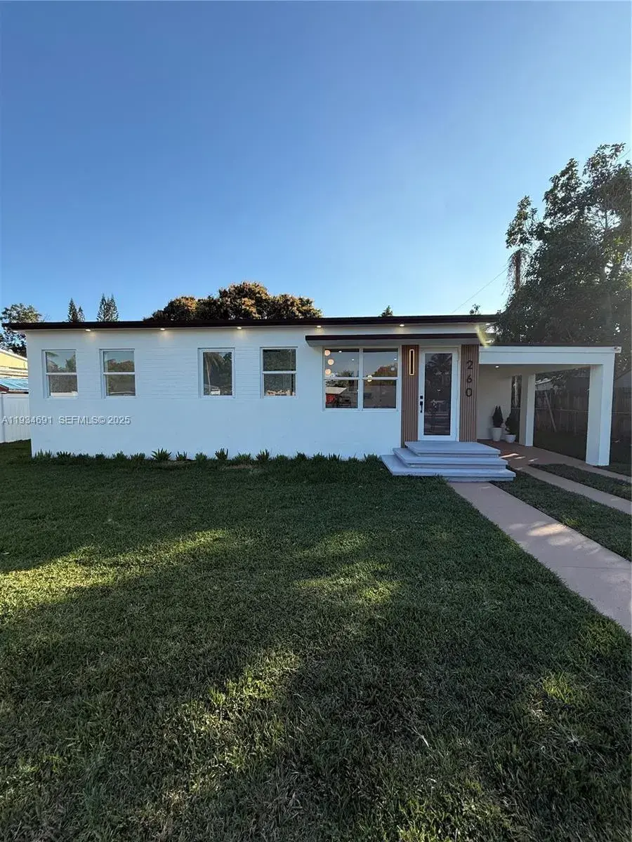 260 NW 119th St, Miami FL 33168