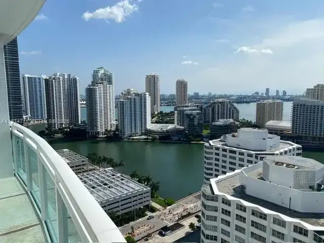950 Brickell Bay Dr # 2711, Miami FL 33131 photo 5