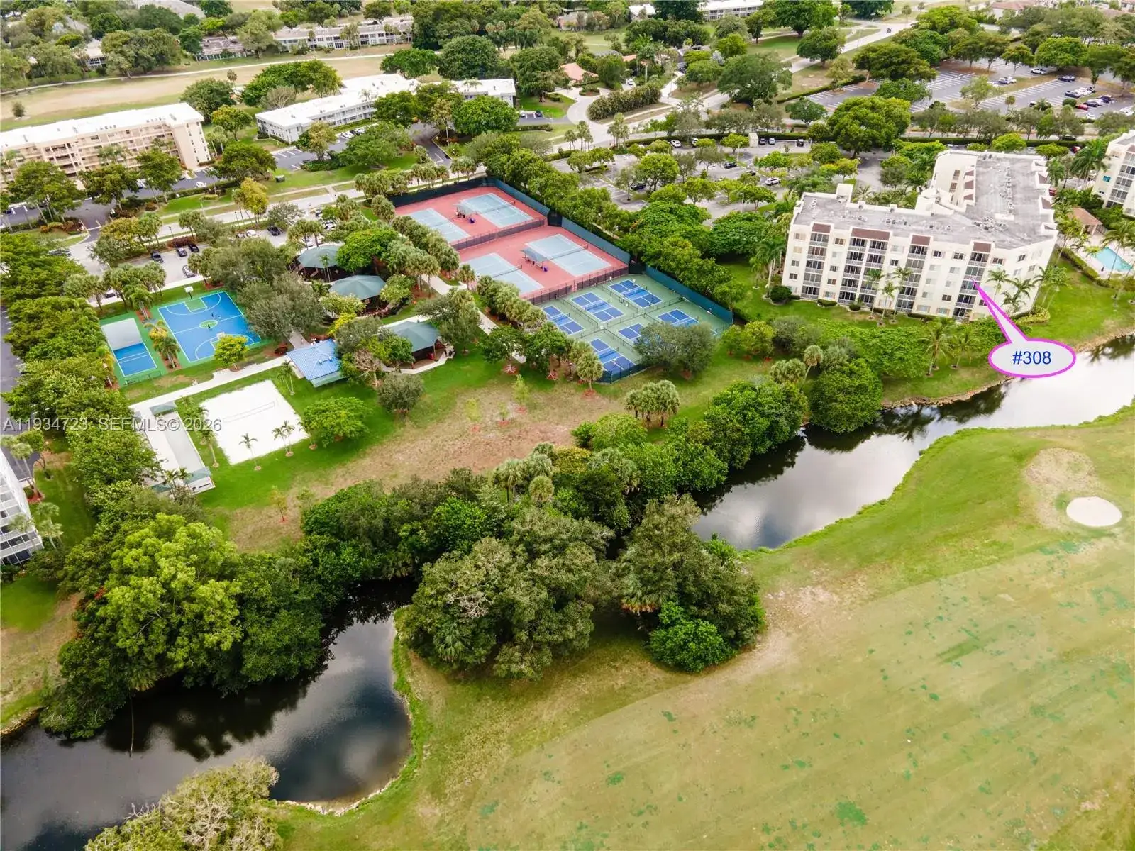 3500 Oaks Clubhouse Dr # 308, Pompano Beach FL 33069