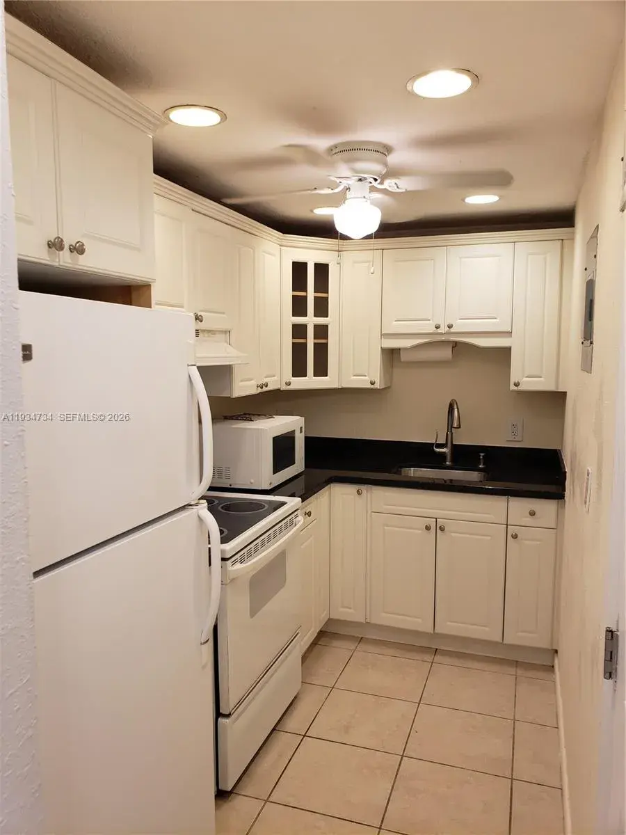 200 S Birch Rd # 203, Fort Lauderdale FL 33316