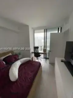 45 SW 9th St # 3210, Miami FL 33130 photo 4