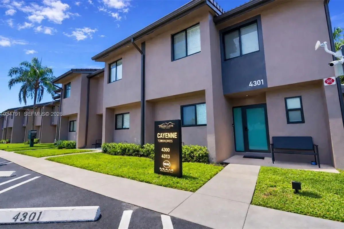 4311 NW 115th Ave, Coral Springs FL 33065