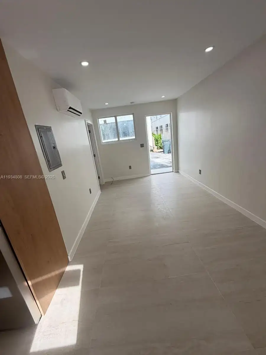 2436 SW 7th St # 12, Miami FL 33135 photo 2