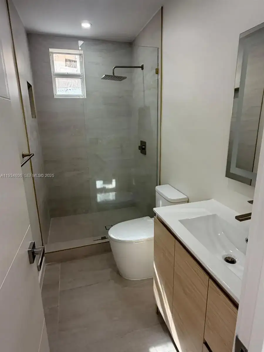 2436 SW 7th St # 12, Miami FL 33135 photo 4