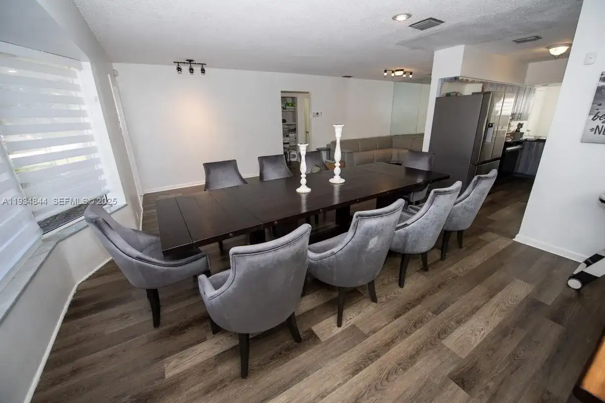5012 Taft St, Hollywood FL 33021 photo 5