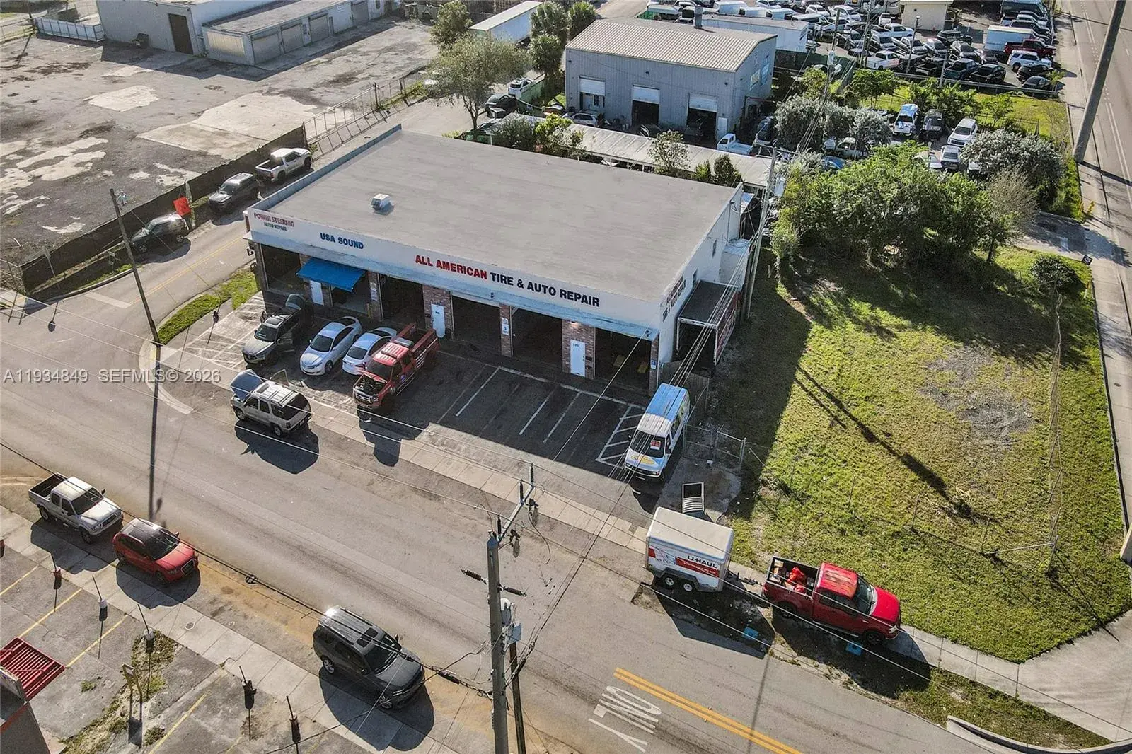 5960 SW 23rd St, West Park FL 33023