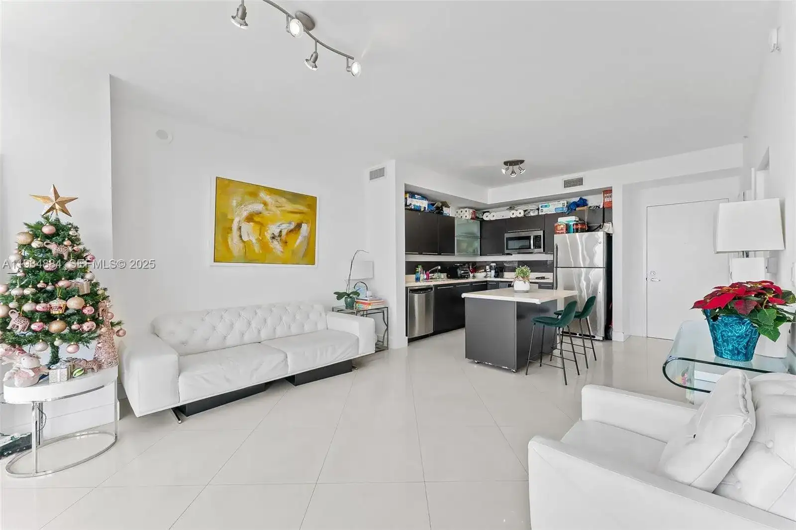 90 SW 3rd St # 1410, Miami FL 33130 photo 4