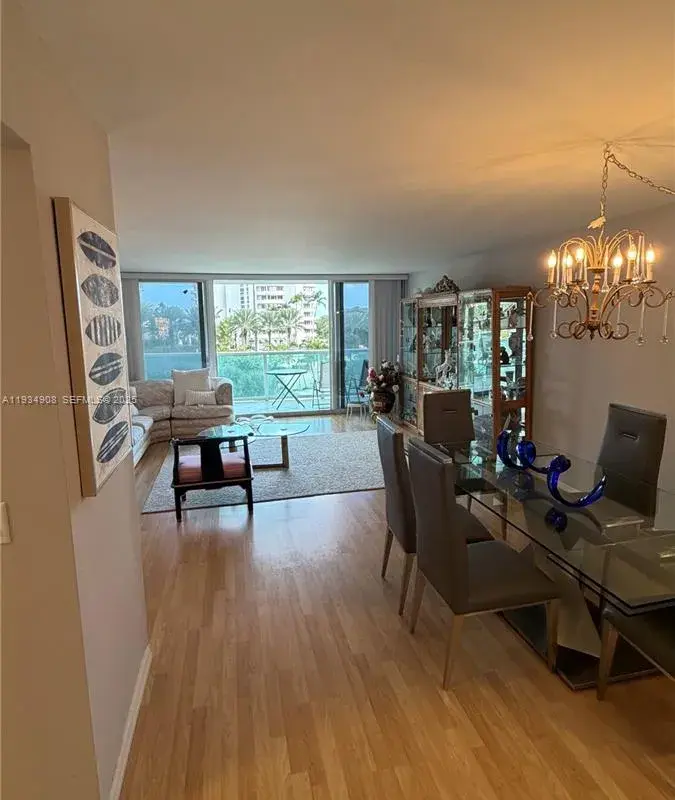 100 Bayview Dr # 306, Sunny Isles Beach FL 33160