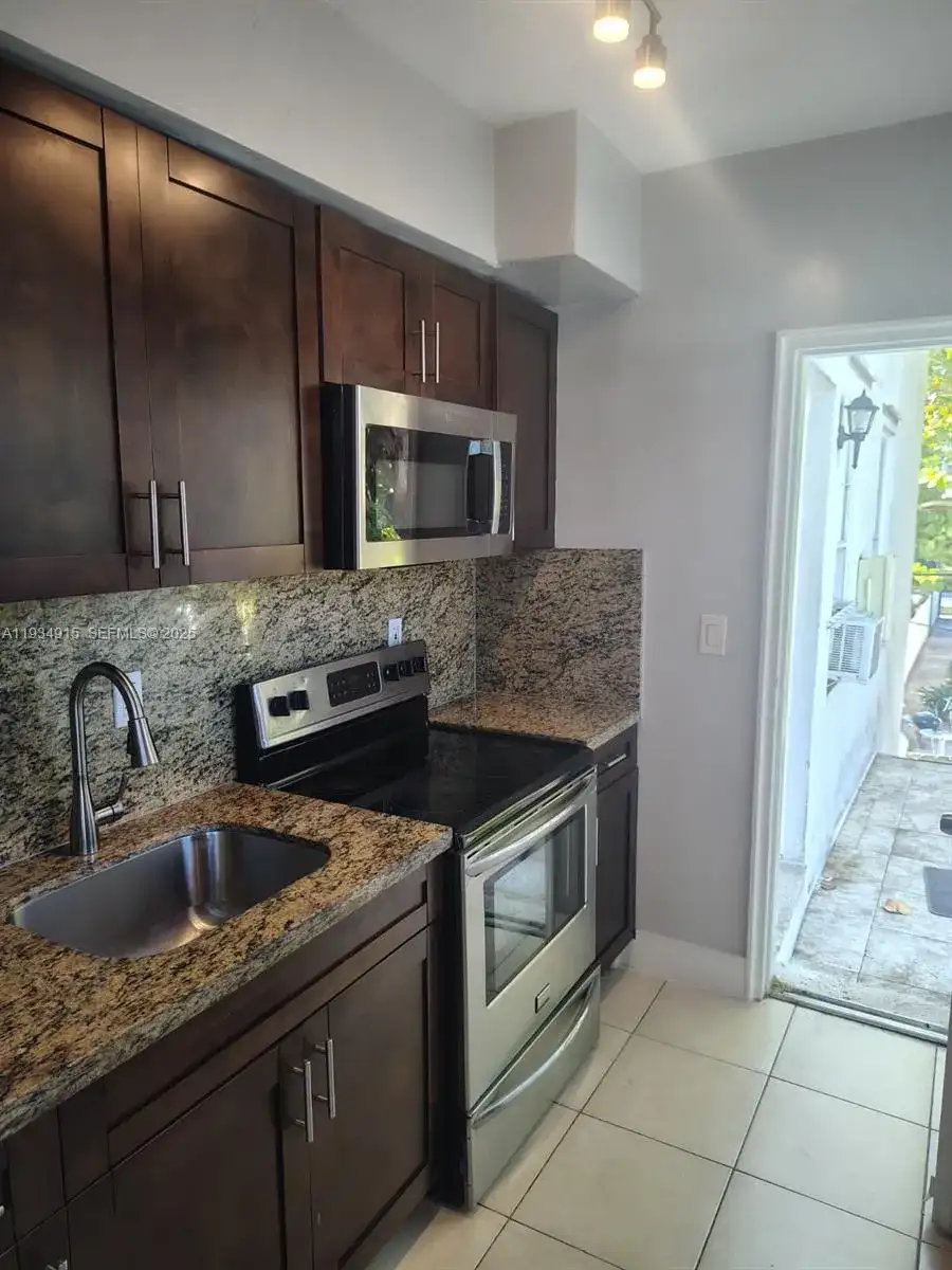 6940 Bay Dr # 7, Miami Beach FL 33141 photo 4