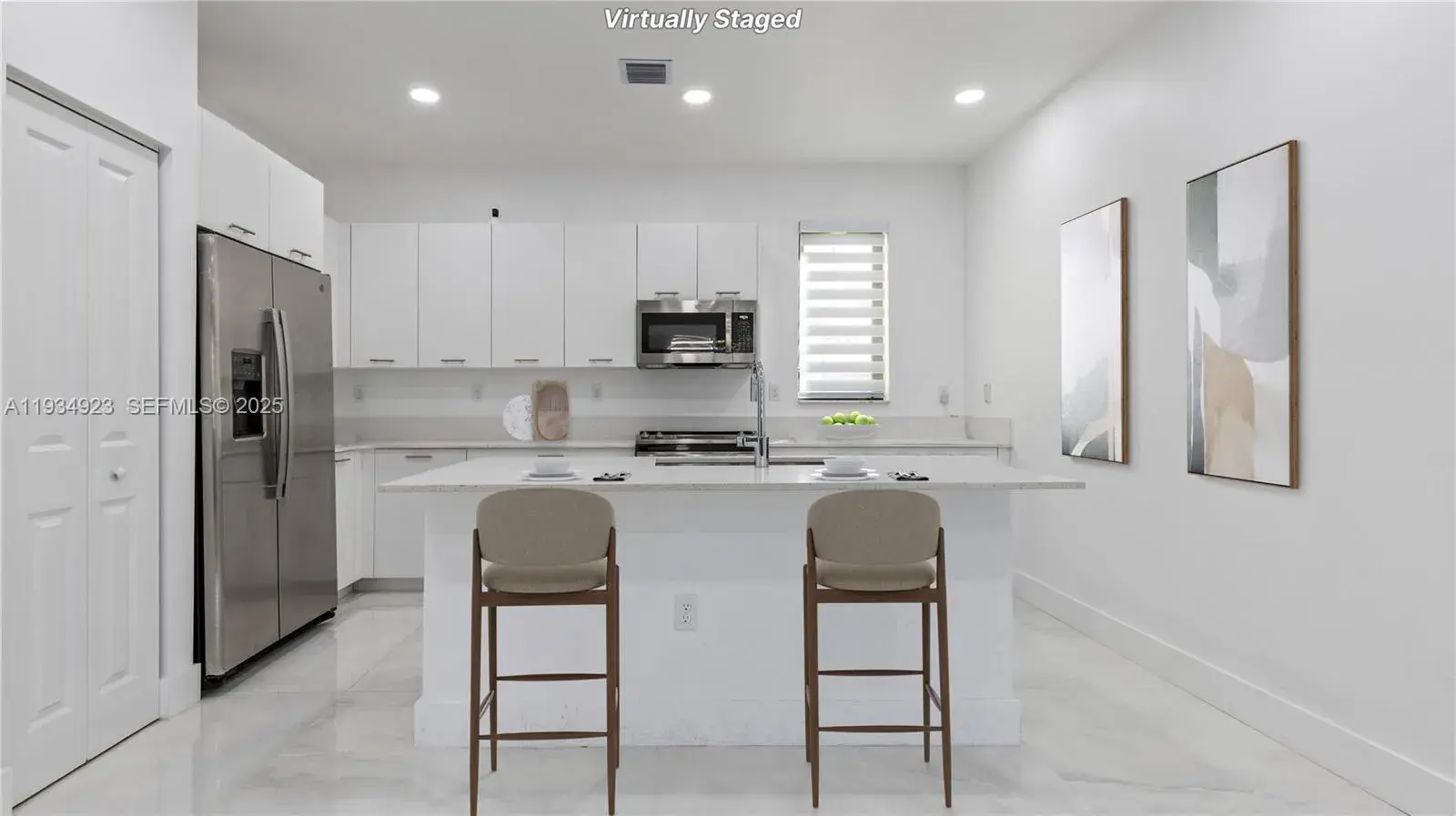 8206 NW 43rd St, Doral FL 33166