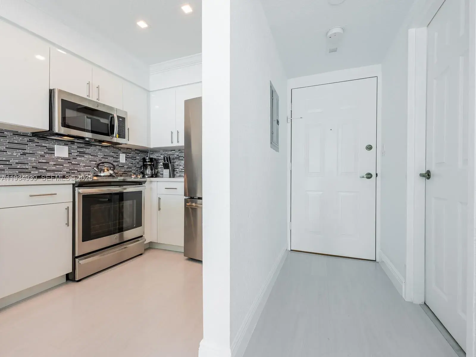 2501 S Ocean Dr, Hollywood FL 33019