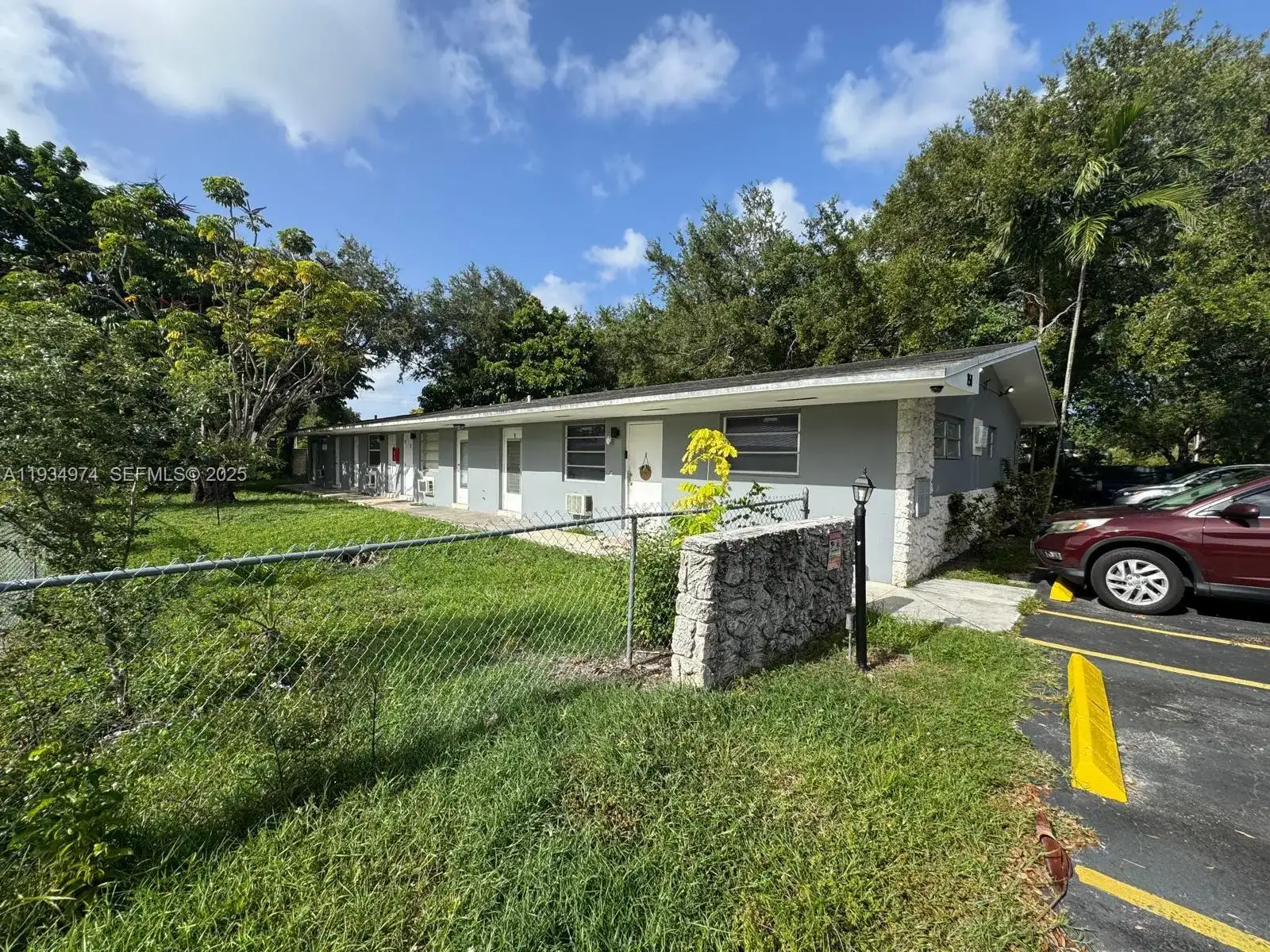 151 NW 164th St, Miami FL 33169 photo 4