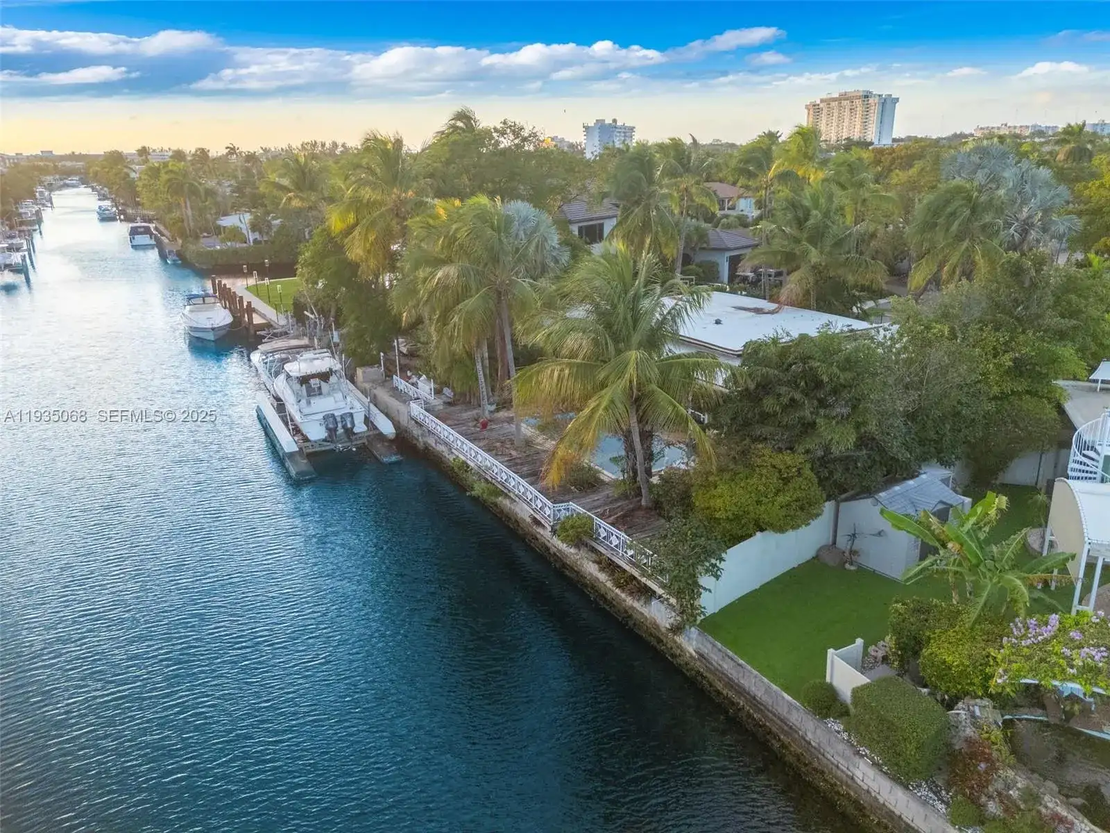 12900 Ixora Cir, North Miami FL 33181 photo 4
