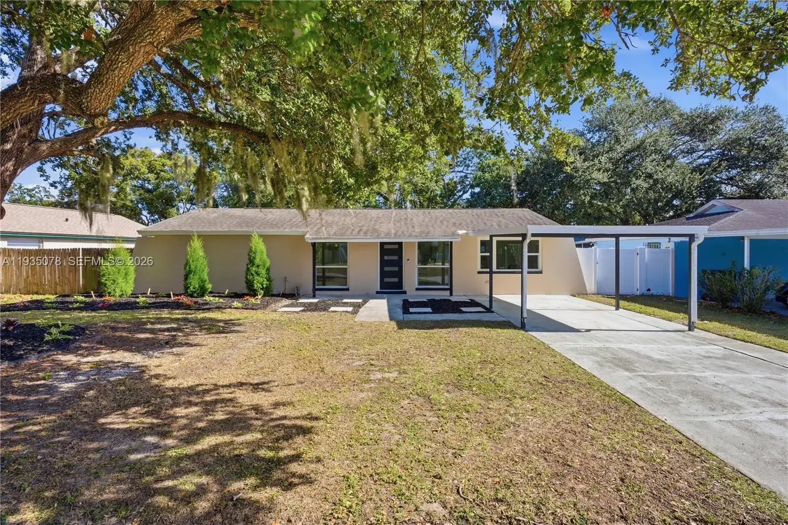 613 Highview Cir N, Brandon FL 33510