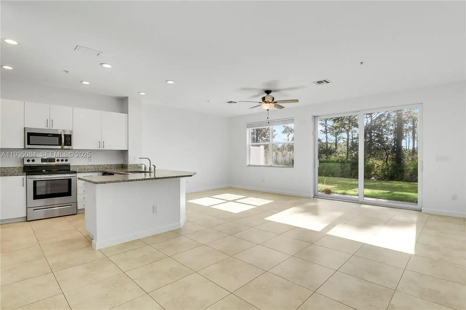 6208 SE Portofino Cir # 6208, Hobe Sound FL 33455 photo 5