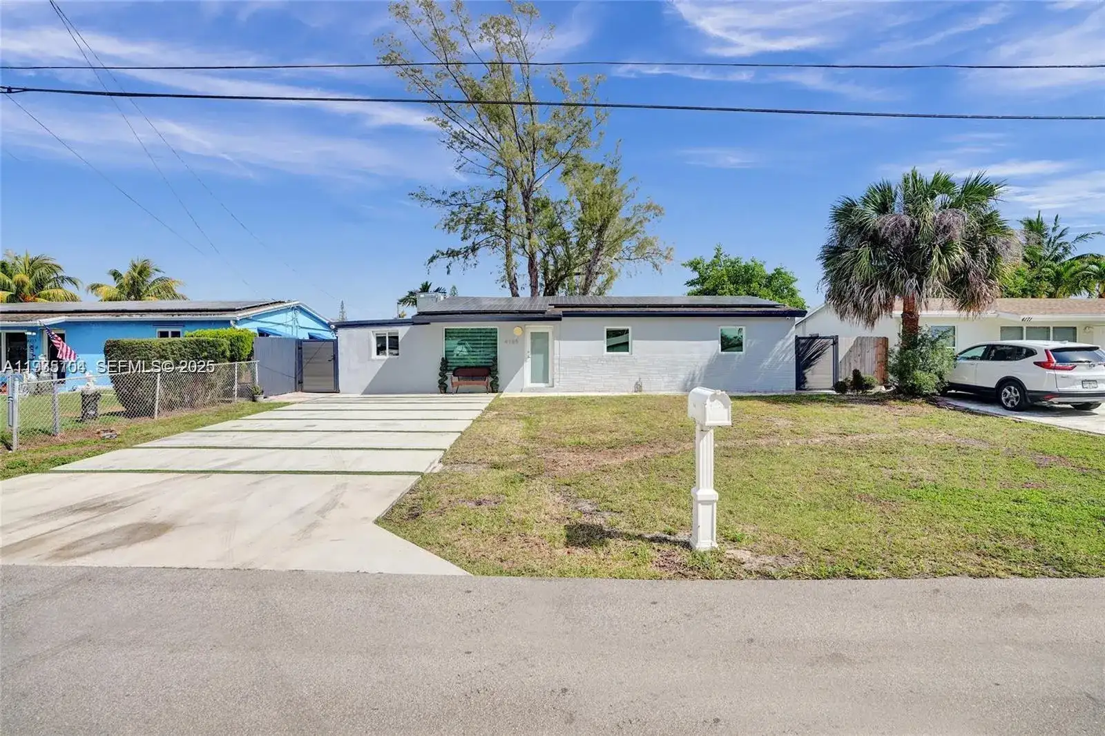 4185 SW 49th Ct, Dania Beach FL 33314 photo 2