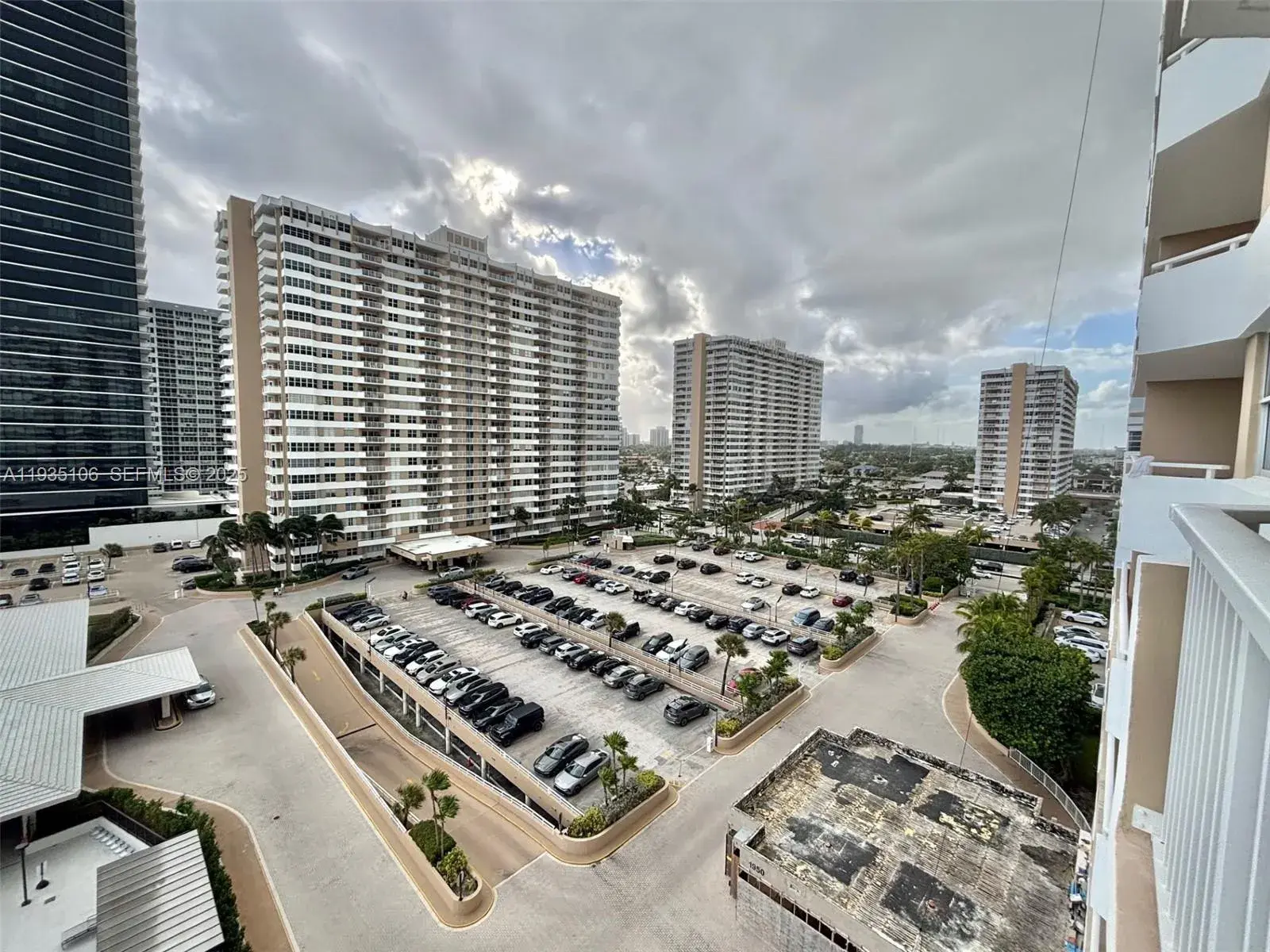 1950 S Ocean Dr # 9L, Hallandale Beach FL 33009