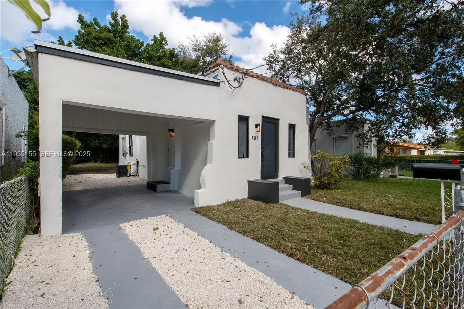 807 NW 51st St, Miami FL 33127