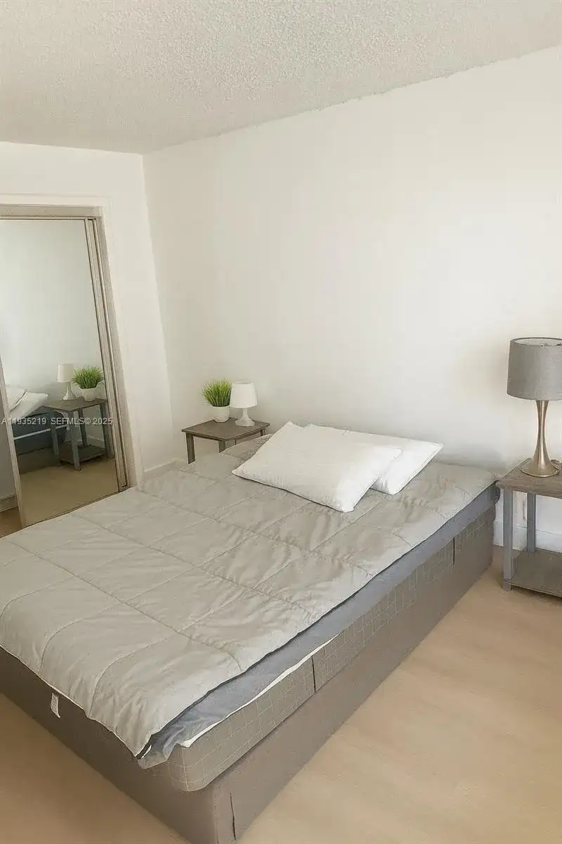1732 Meridian Ave # 502, Miami Beach FL 33139 photo 5