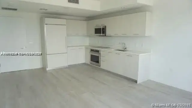 55 SW 9th St # 3307, Miami FL 33130 photo 5