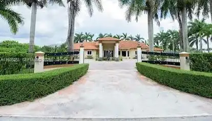 19701 SW 197th Ave, Miami FL 33187