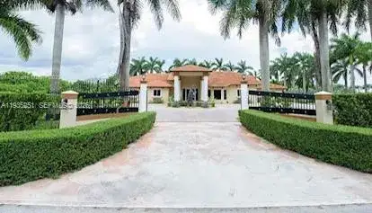7 bedroom 6 bath Residential for sale at 19701 SW 197th Ave, Miami FL 33187