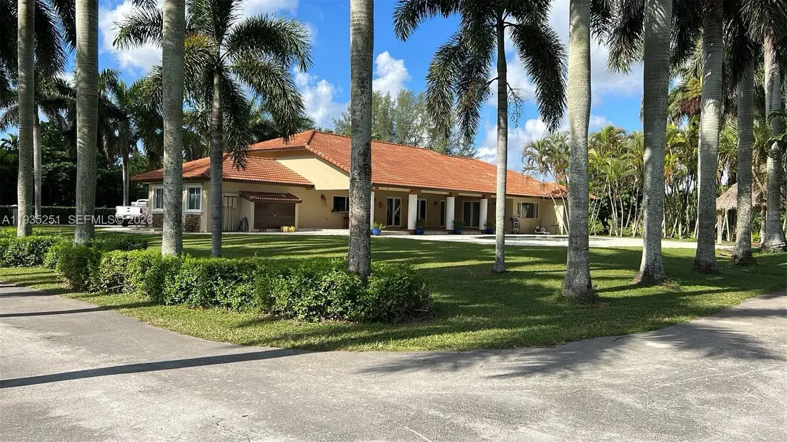 19701 SW 197th Ave, Miami FL 33187 photo 2