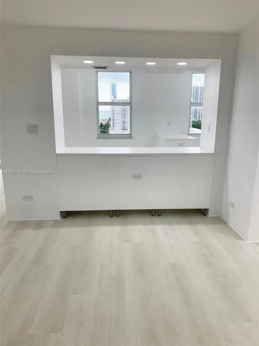 301 174th St # 1818, Sunny Isles Beach FL 33160