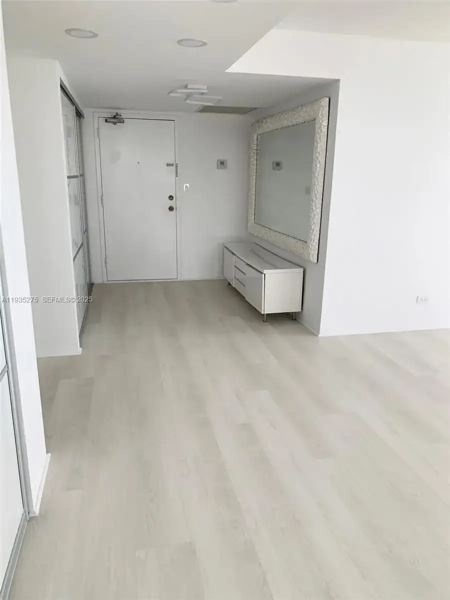 301 174th St # 1818, Sunny Isles Beach FL 33160 photo 4