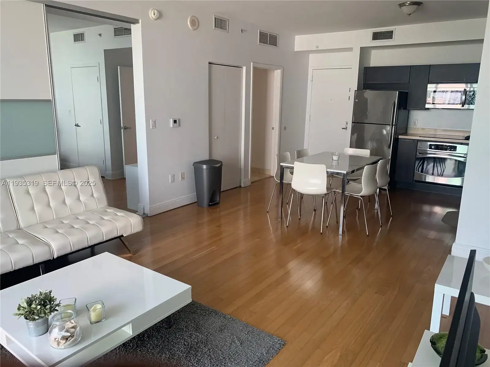 90 SW 3rd St # 1211, Miami FL 33130 photo 3