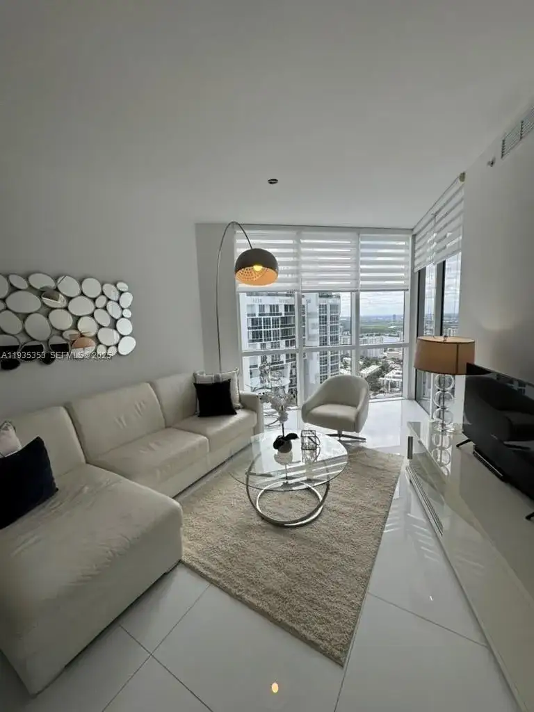 18201 Collins Ave # 5508, Sunny Isles Beach FL 33160 photo 2