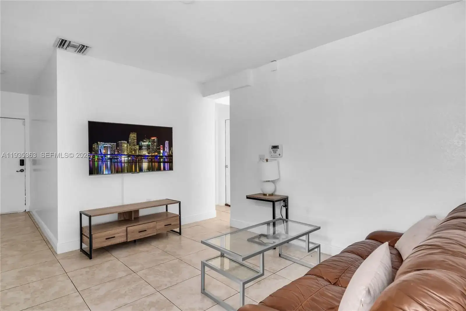 2970 NW 15th St. # 2970, Miami FL 33125 photo 4